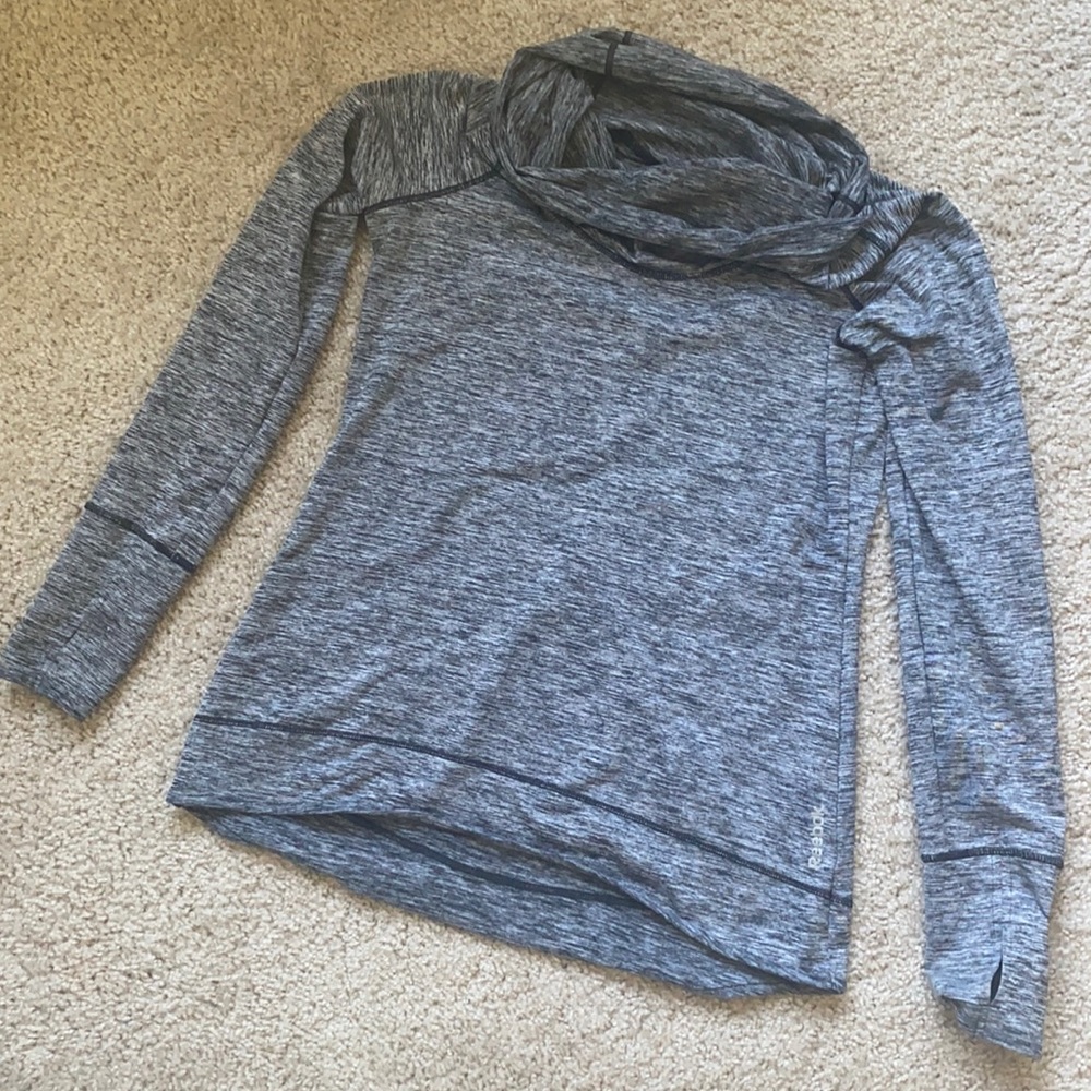 M Reebok sweatshirt
